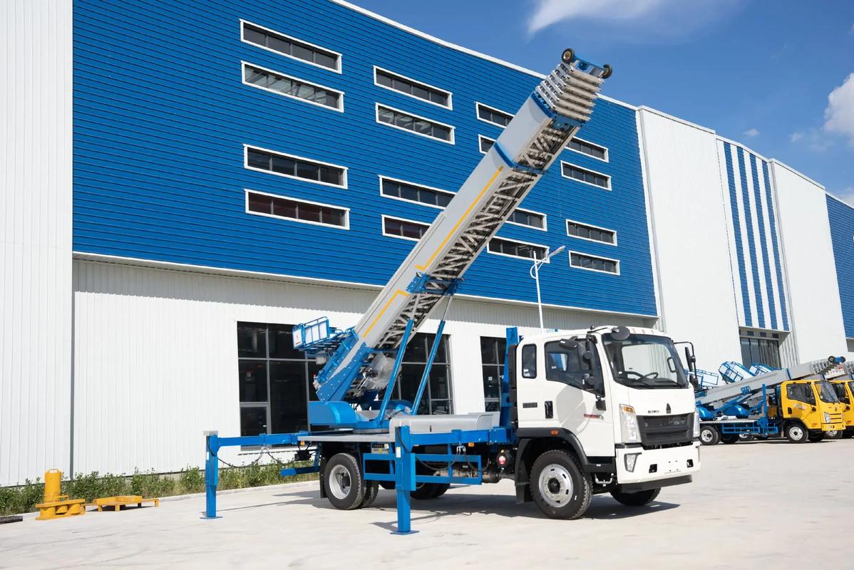 蒋湖农场小型云梯车上料车租赁多少钱