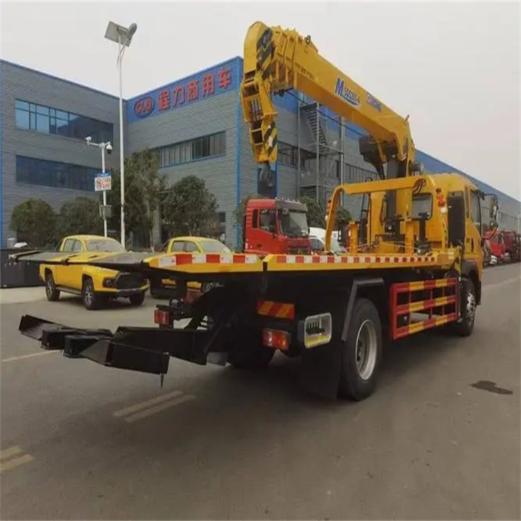 蒋湖农场附近小随车吊出租电话，轻松解决搬运烦恼